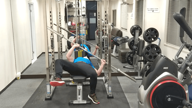 ベンチプレス危ない.png