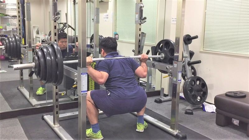 川口パーソナルトレーニングスクワット